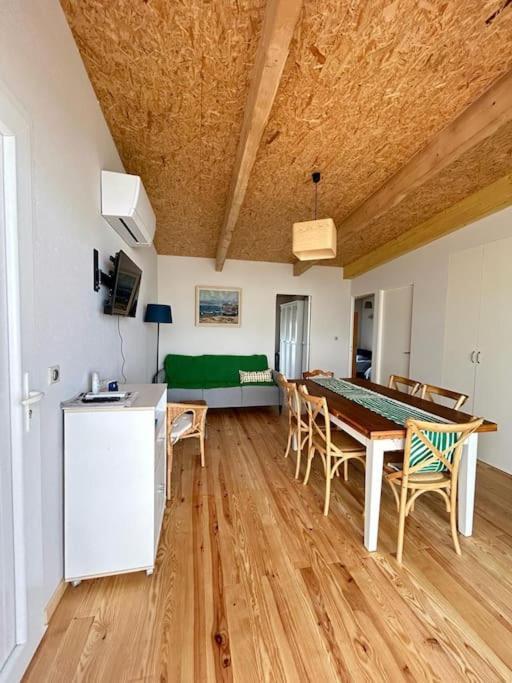 Maison Chalet 200 M De La Plage Climatisation Et Wifi Gruissan Exterior photo